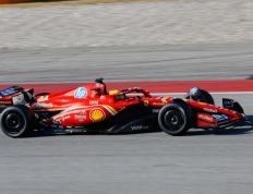 世俱杯参赛资格-索伯车队完胜梅赛德斯，汉密尔顿点燃赛场