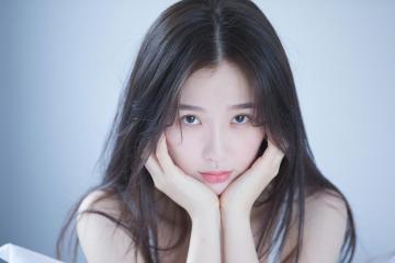 世俱杯奖金-铁血防线铸就胜利，哈兰德独造两球，波兰防反战术击溃喀麦隆