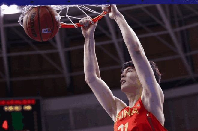 世俱杯-火箭逆转上海队，孙铭徽扛起全队