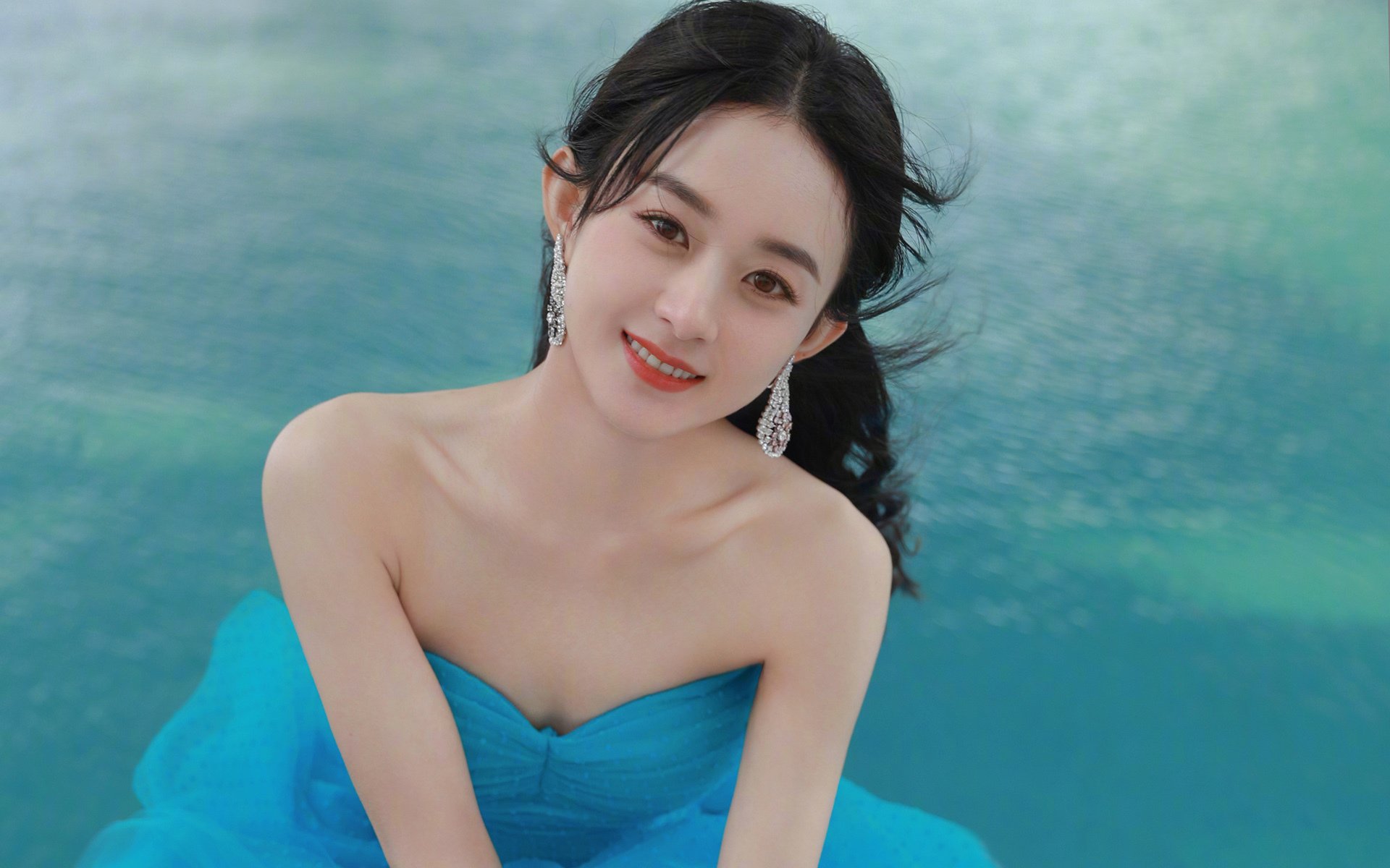 世俱杯时间-湖人对阵活塞，切特·霍姆格伦的攻防转换核心作用